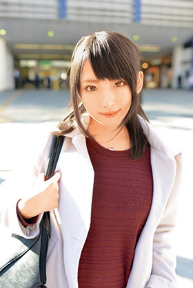 【新婚人妻限定】都会や地方で所構わずナンパして一期一会セックス 18人4時間