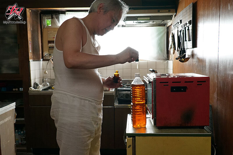 睡眠キメセク。巨チン浮浪者に不法侵入された華奢彼女のキツマン 千川とわ