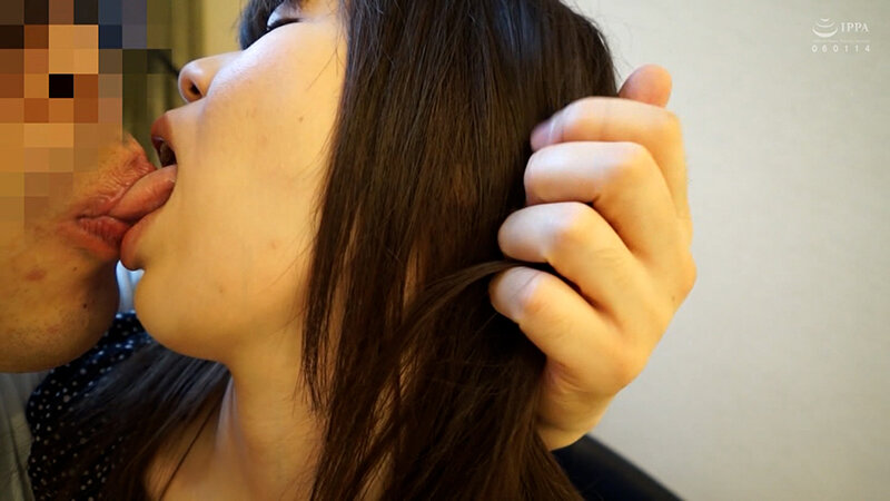 NOと言えない巨乳若妻にオッパイ触っていいですか?笑顔で快感に溺れる好きモノ若妻と潮吹きSEX!