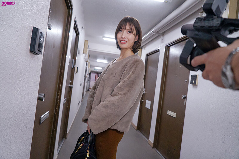 素人妻が一般大学生の自宅にコンドーム1つ渡され一泊一度のゴム姦では満足できず宿泊中2度もガチ中出しを許してしまう騎乗位でイキ乱れるFカップ妻 ゆみさん32歳