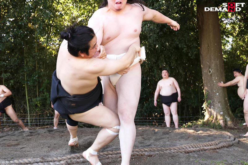 相撲部屋の紅一点、美人女将に1日密着取材。弟子9人の猛烈な性欲をサポートするどすこい性生活 大槻ひびき