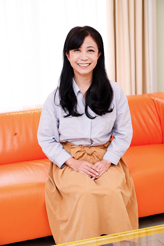 何度でも見たくなる!熟女の野獣FUCK!生チン感触の気持ち良さにイキ吼えるおばさんに追撃中出し40名8時間DX3