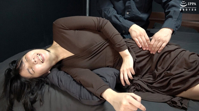 「笑顔が可愛いもなかちゃんのくすぐり感度を再チェック!」わかしラボ WAKA-067 千石もなか 1