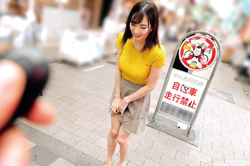 素人美少女とリモコンバイブお散歩「もう我慢できません…//」人混みの中ビクビク震えてイキまくってしまう女子たち！人生初の羞恥プレイでまさかのエロスイッチオン！まゆさんゆりさん