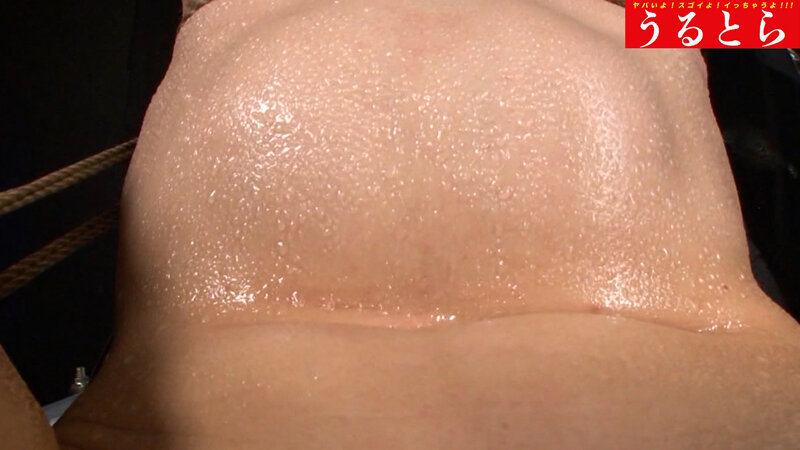 ダメっ見ないで！生徒たちの前で恥ずかしい姿を晒す女教師