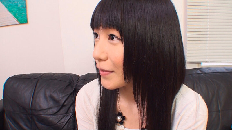 地味娘だってエッチはしたい！！ 大人しく真面目な娘ほど性的好奇心を隠し持つ！？ ナンパするなら…実は黒髪娘が狙い目だったりする！！ ちょっとエッチな地味娘12人4時間 2