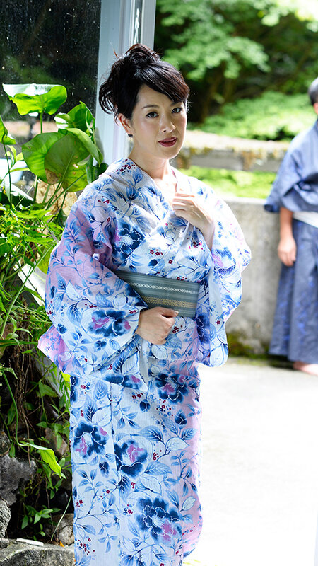 艶やかな黒髪と肉感溢れる芳醇ボディ！ 極フェチエロ美熟女 36人8時間スペシャル