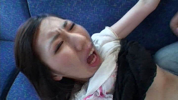 変態痴●集団狙われた人妻バス編4時間2 16人