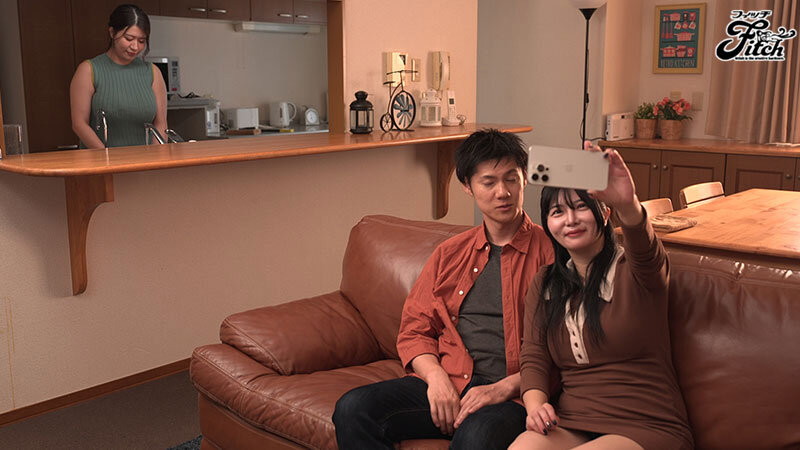 抵抗する彼女の爆乳母に中出しし続けて3日目…若い僕のチ○ポに跨り狂ったように自ら腰を振りだした 武田怜香