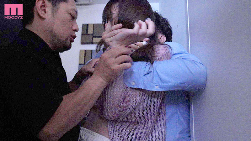 あの子は誰だ。 ネット動画とSNSでバズった可愛いあのJDの自宅の住所を特定して待ち伏せ追跡追い詰めレ×プ 宮下玲奈
