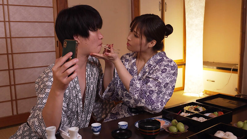 濃密な上下の交わりに、性器から何度も溢れ出る愛液と潮まみれ 下品な愛人と中出し温泉不倫 南條彩