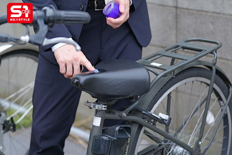 1週間あの手この手で媚薬を擦り込み続けた ギリギリミニスカ女子●生のあこがれの股間が 遂に今日、緩み、開き…効果絶大ー。 早坂ひめ