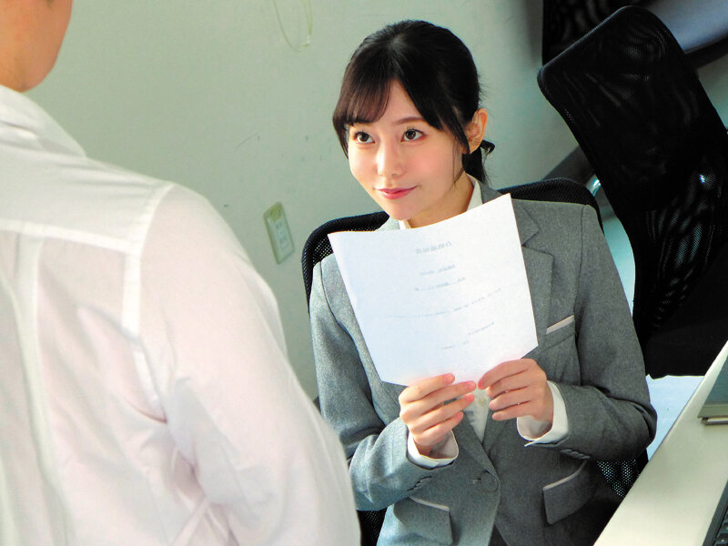 僕の童貞を奪った女教師と再会し5年間溜め込んだ性欲が爆発した夜 秋元さちか