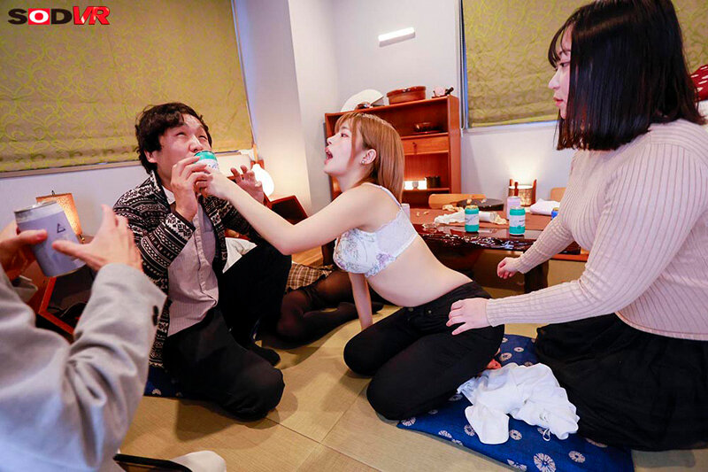 【VR】【8K】真面目でカッコいいサークルの先輩は、ヨダレを垂らしながら精子をねだる杭打ちピストンモンスターだった。 椿りか