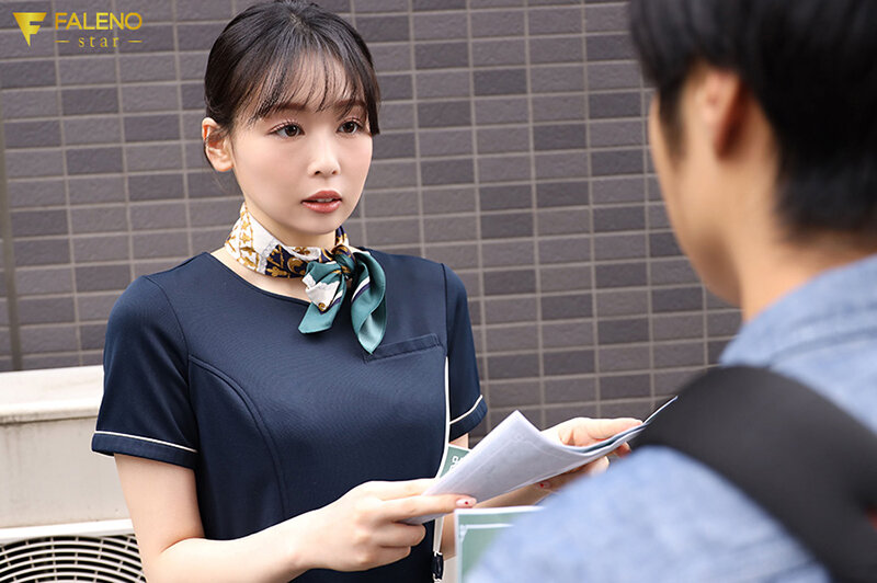 イヤな顔しながらも素股までしてくれた押しに弱いエステティシャンの自宅の‘中’まで‘つきまとい’ 時田亜美