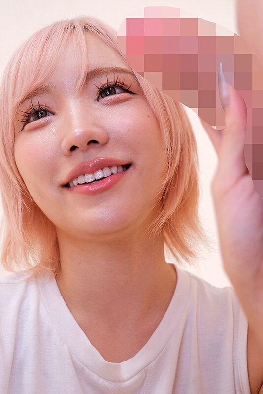 素人ナンパ 代々木でみつけたウブな女子校生に18cmメガチ〇ポを素股してもらったら、こんなにヤラしい事になりました。 春陽モカ