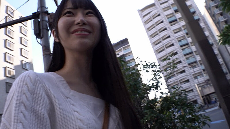 新宿で出会ったうぶな女の子が性の悩みを抱える男と「素股オイルマッサージ」に挑戦！ 生マンにヌルヌルこすれるチ〇ポに発情しちゃって 『マ○コに入れちゃうw』そのまま生ハメ中出しSEX！！ 天美めあ