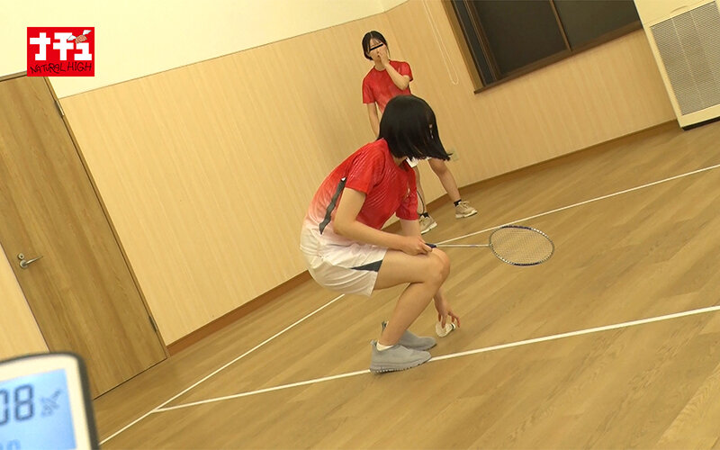 運動部女子羞恥2 練習中にハメ潮するほど突きまくれ! ~バドミントン部~ スレンダー微乳女子