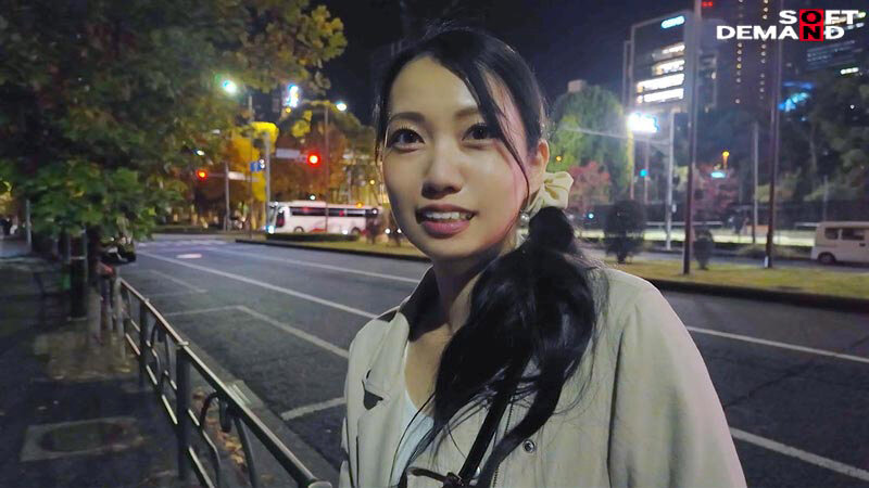 根っからの明るさで職場の絵画スクールはいつも笑顔で溢れてる 今村由美 34歳 素人人妻がAV初出演