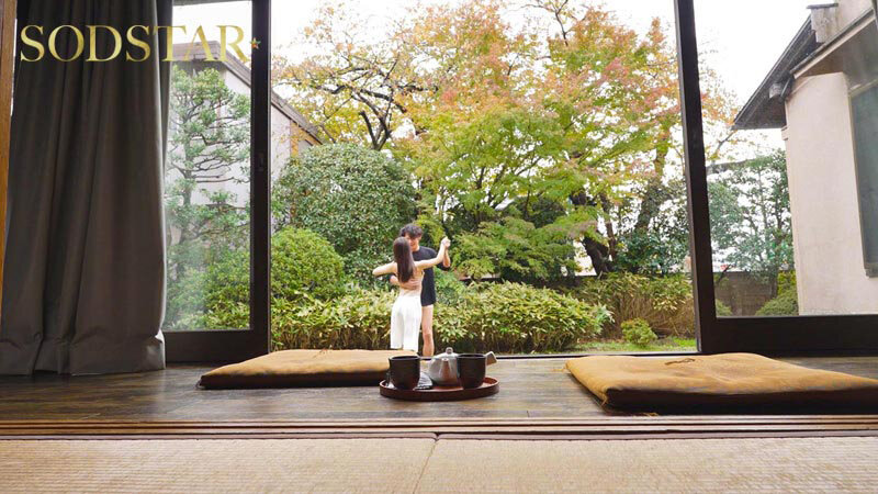 Shall we キメセク？社交ダンス講師が生徒である妻子持ち中年サラリーマンと不倫SEXグミにハマる 小湊よつ葉