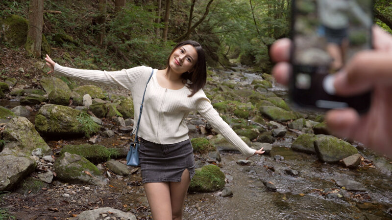 長身美女が言いなりになるナマ中出し乱交温泉旅行 木野々葉えりか