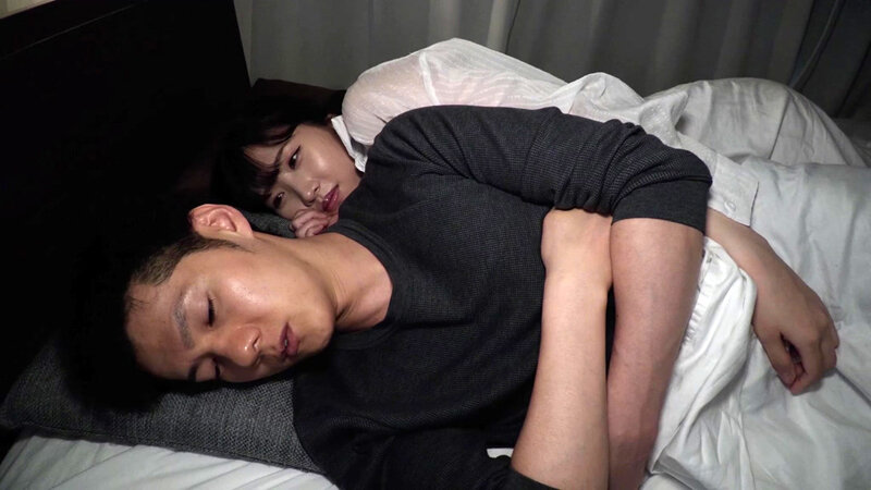 【4K】彼女の居ぬ間に彼女の姉に痴女られました… 巴ひかり