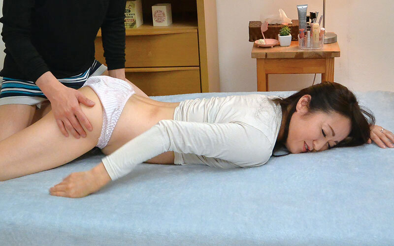 「だめッ、そこは感じちゃう…」50代40代熟れざかり!母に性感マッサージしたらガチ濡れだった…4時間