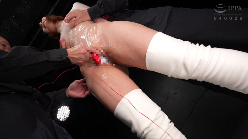 淫乱ブーツ集団交尾 美脚巨乳をザーメンSEX 夏川あゆみ