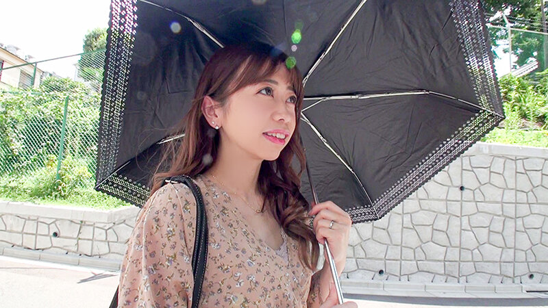 SNSでナンパした美人人妻が、旦那以外の身体に興奮してドエロい本性さらけ出しちゃいました! 大浦真奈美