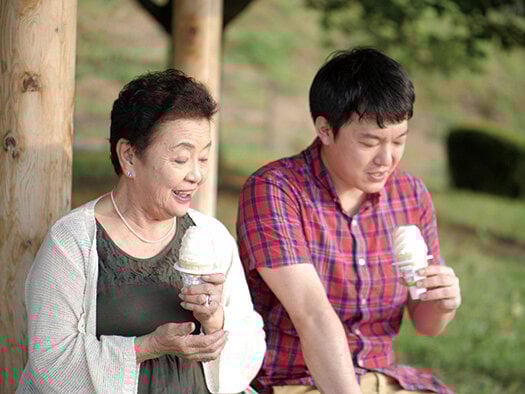 温泉旅行で見たお婆ちゃんの裸体に思わず勃起してしまった僕は…2