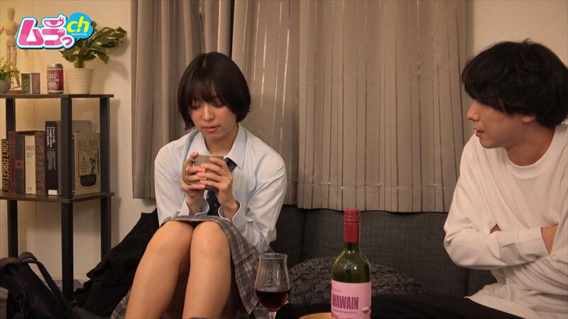 ニンゲン観察 憧れのバイト先の店長を頼って家出したJ系、規格外の超巨根で処女喪失し未来のデカチン狂いが確定する。