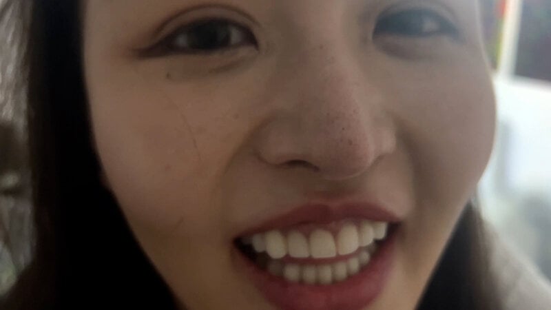 街角で声をかけてアナル観察させてもらう エッチで金欠な女の子 ゆりなちゃん