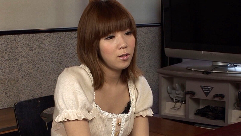 おいしい話には裏がある!映画出演の主演候補の話かと期待していたら単なる身体目的で意気消沈…。謝礼をもらって中出しSEX!