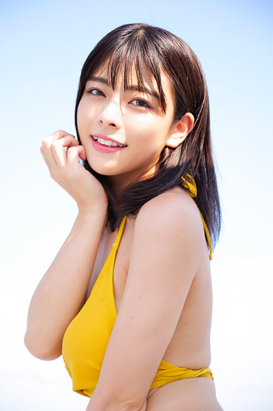 水着ギャルがデカチン男性とマッチング！密着素股オイルマッサージに挑戦！？クリトリスと生チ○ポが擦れ合い快楽のあまり密着即ズボ！連続中出し！！ひかるちゃんあずさちゃん