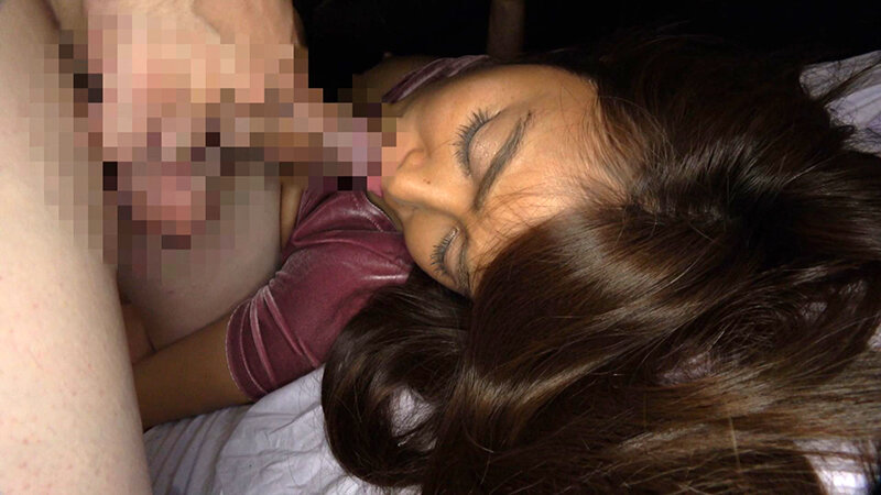 暗闇連れ込みSEX 露出度高めのインフルエンサー級美女、予想だにしない結末。バキバキに鍛え上げた恵体 ユウナさん