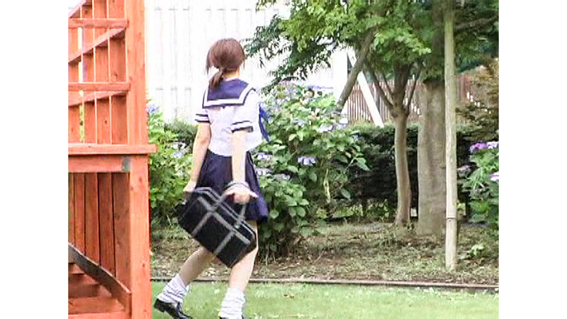 尾行盗撮!隣りの制服女子がオナニー中毒な件