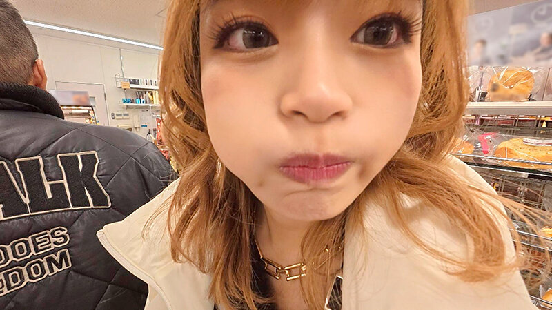 変態巨乳ビッチに逆ナンされて圧倒的臨場感でキンタマがバカになるまで連続射精させられる人生最高の完全主観SEX 椿りか