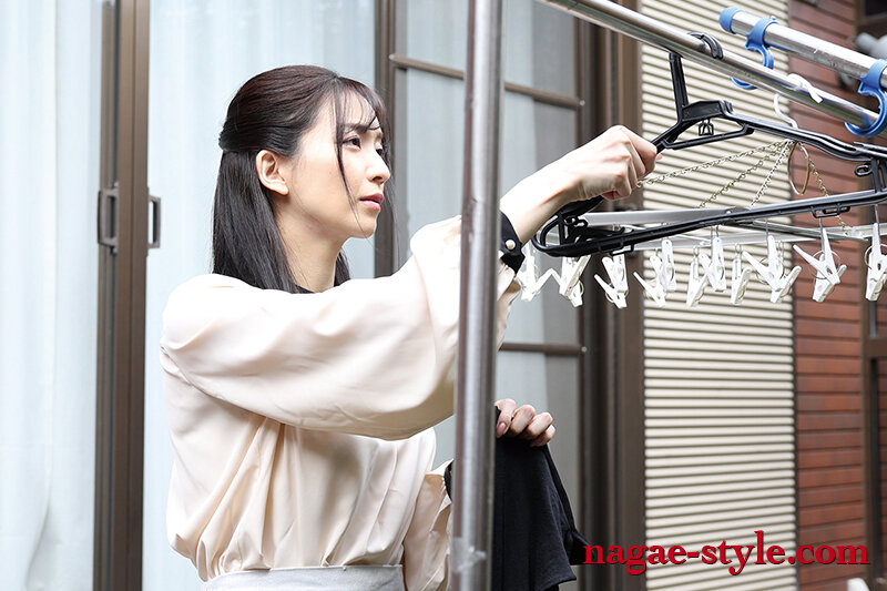 夫以外の男に抱かれる悦び ふしだらで美しい妻の肉体 鈴木真夕