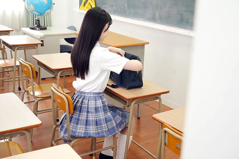 【VR】用務員の俺を蔑んだ学園のパイパンマドンナが後悔するまで早朝ちくしょうレ●プ