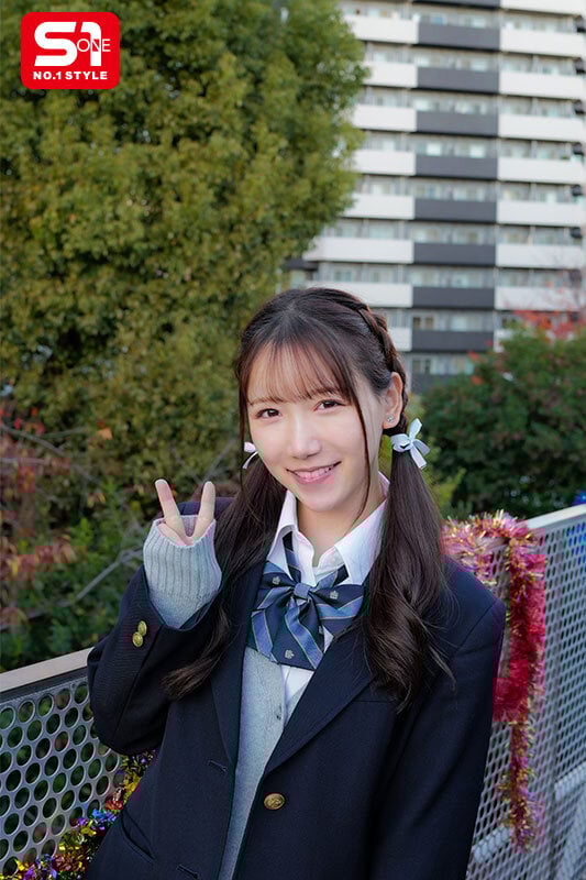 【VR】「文化祭、2人で抜け出さない？」学園のマドンナ三田さんに手を握られて…制服脱いだら艶っぽい大人スレンダーボディで瞬殺 あまりにも抜け駆けSEXが最高すぎたラブホ後夜祭 三田真鈴