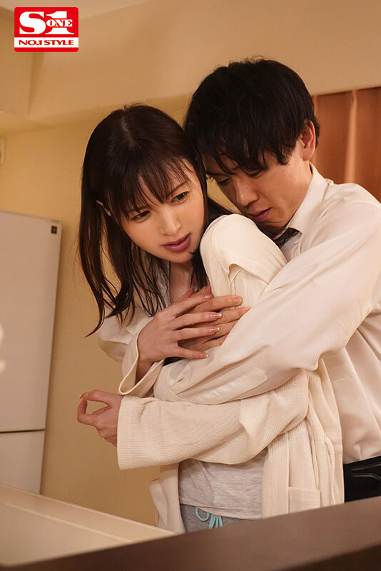 終電逃して上司宅に宿泊中、上司の奥さんの巨乳とクビレがめちゃくちゃエロくて…理性では抑えきれず挿入してしまった。 仁藤さや香