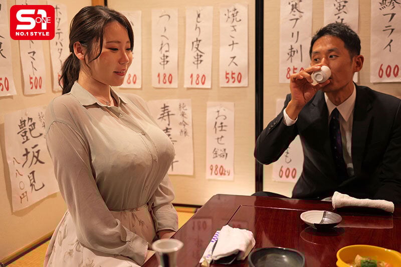 混み合った終電― 酔って緩い感じのOL― 偶然に触れたKカップ― もう我慢できずにメチャクチャ痴●しまくったら…まさかの俺のテクの虜に。 みなみ羽琉