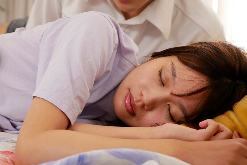 偶然にも会社の先輩と泊まることになり、すっぴん姿がマジ可愛すぎてエッチしちゃいました 【出演】12345 前田美波