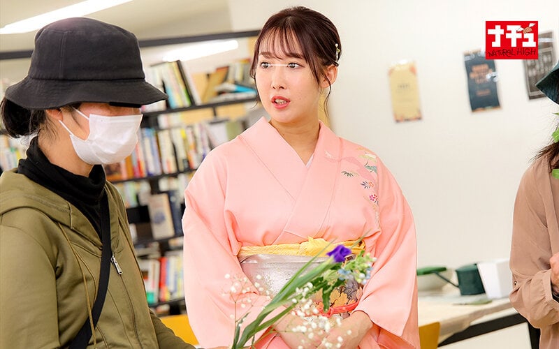 図書館で声も出せず糸引くほど愛液が溢れ出す敏感娘32 美巨乳生け花講師