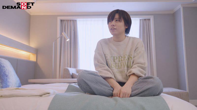 初中出し 会社終わりにホテルで夜までずっとマ●コに精子入れっぱなし… SOD女子社員 制作部AD中途2年目 新田好実(22)