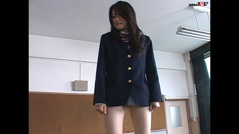 【AIリマスター】最初で最後の卒業式露出