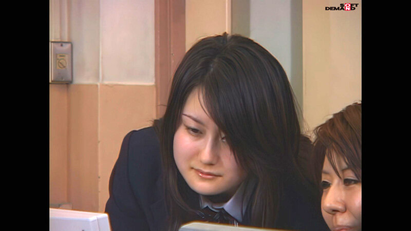 【AIリマスター】最初で最後の卒業式露出