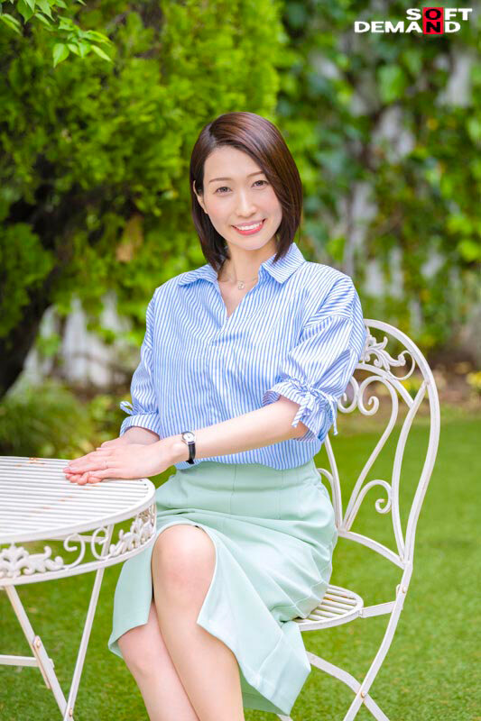 本物人妻13名の緊張と背徳感溢れる初セックスを合計13SEX収録 総集編2枚組10時間