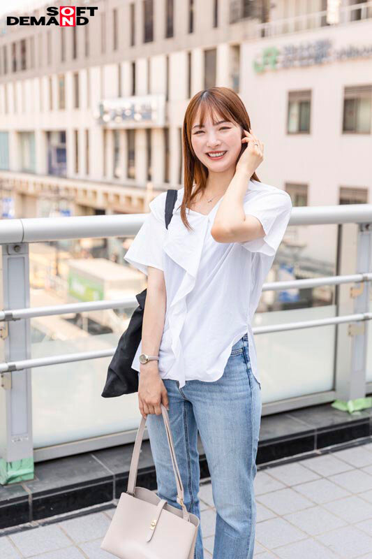 本物人妻13名の緊張と背徳感溢れる初セックスを合計13SEX収録 総集編2枚組10時間