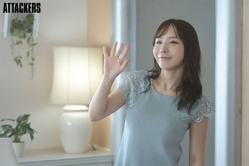 「お前の奥さん一か月間貸してくれよ。」僕が絶対に断れない状況で妻が上司に抱かれる夜。 海老咲あお